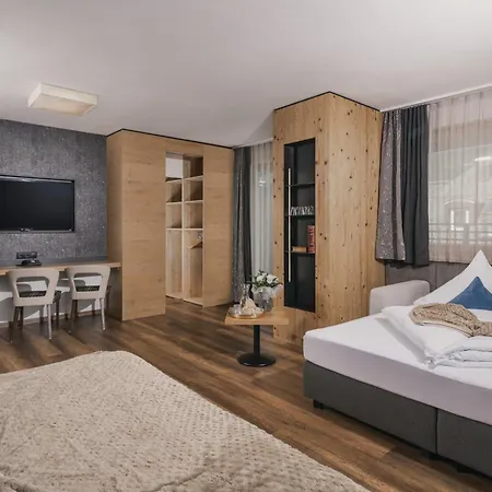 Отель Ferienglueck Ишгль