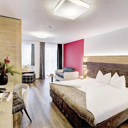 מלון Ferienglueck 2*