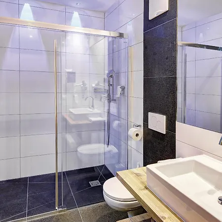 Ferienglueck Otel 2*