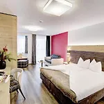 Hotel Ferienglueck 2*